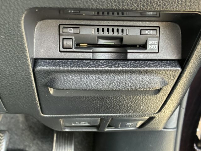 TOYOTA ESQUIRE HYBRID 2019 Image 31