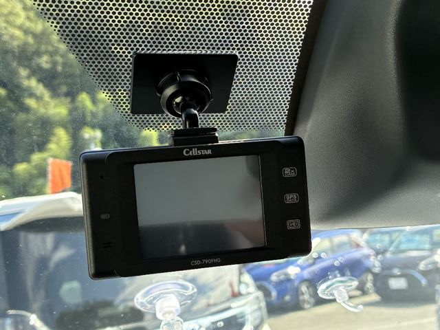 TOYOTA ESQUIRE HYBRID 2019 Image 31