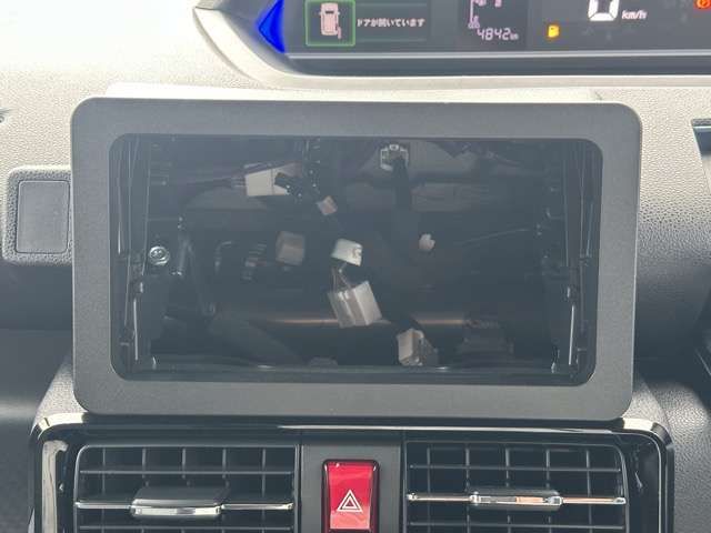 DAIHATSU TANTO CUSTOM 2023 Image 31