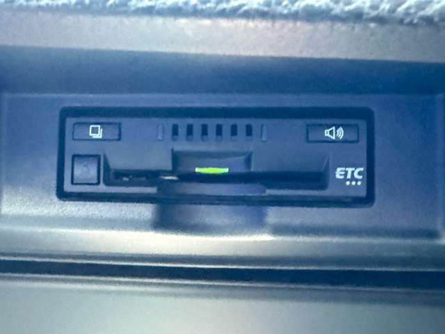 TOYOTA HARRIER HYBRID 2017 Image 31