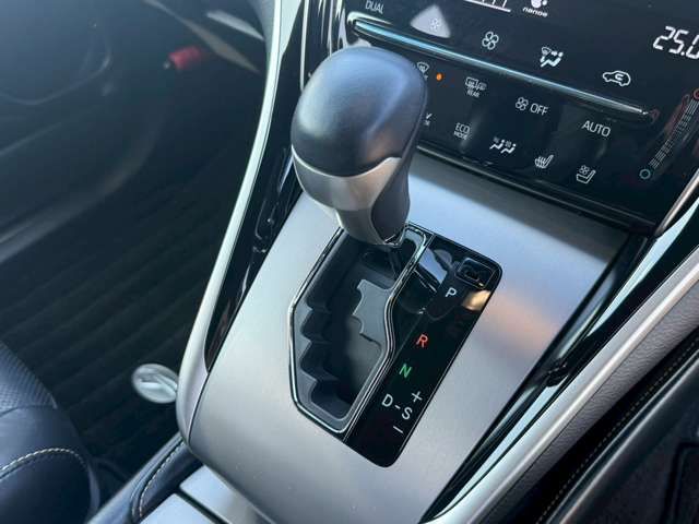 TOYOTA HARRIER HYBRID 2017 Image 31