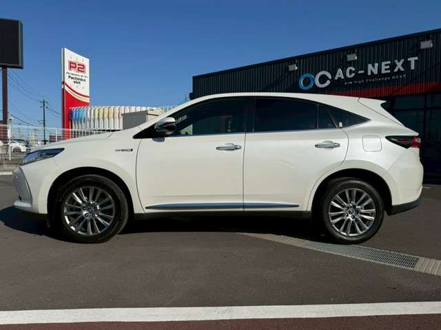 TOYOTA HARRIER HYBRID 2017 Image 31