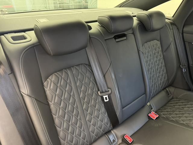 AUDI S6 2021 Image 31