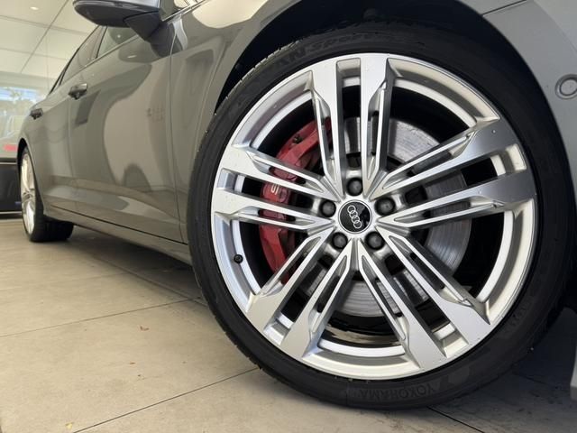 AUDI S6 2021 Image 31