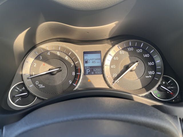 NISSAN FUGA 2010 Image 31