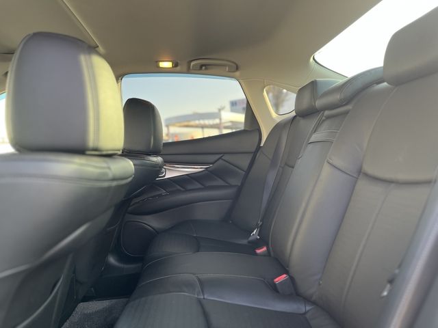 NISSAN FUGA 2010 Image 31