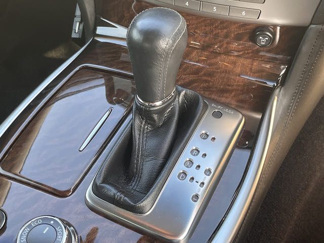 NISSAN FUGA 2010 Image 31