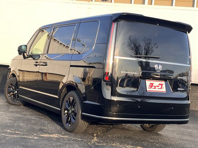 HONDA STEPWAGON E:HEV SPAD 2023 Image 31