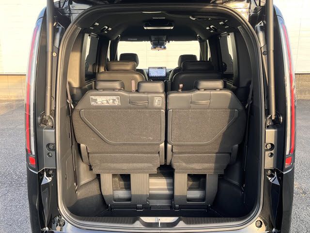 HONDA STEPWAGON E:HEV SPAD 2023 Image 31
