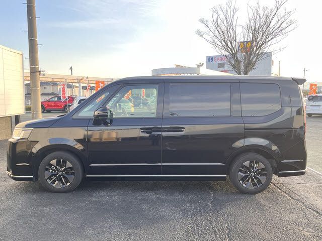 HONDA STEPWAGON E:HEV SPAD 2023 Image 31