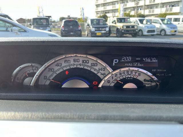 DAIHATSU WAKE 2016 Image 31