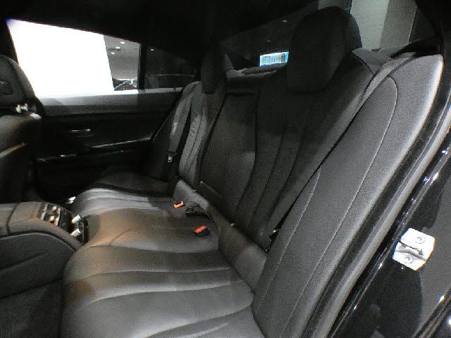 BMW 6SERIES GRAN COU 2015 Image 31