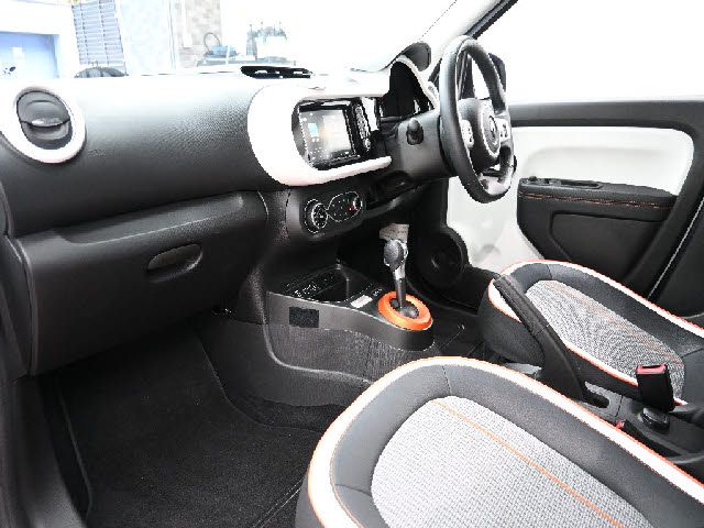 RENAULT TWINGO 2021 Image 31