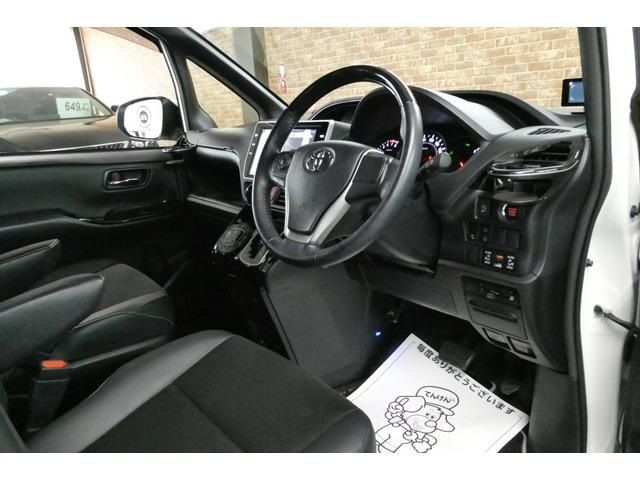 TOYOTA NOAH 4WD 2021 Image 31