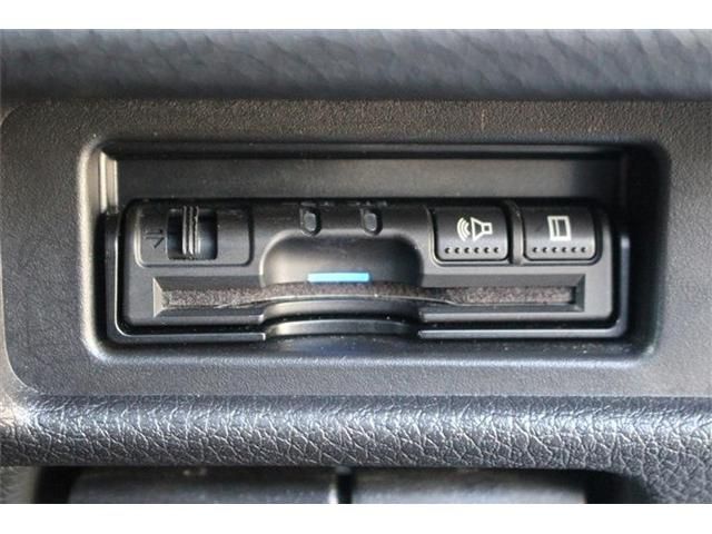 NISSAN X-TRAIL 2WD 2018 Image 31