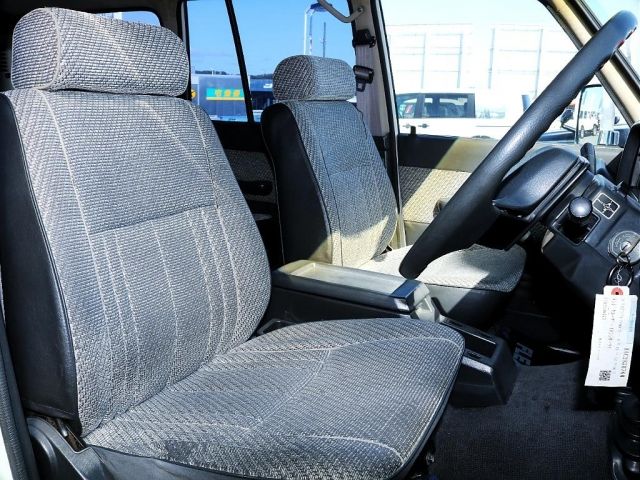 TOYOTA LANDCRUISER VAN 1989 Image 31
