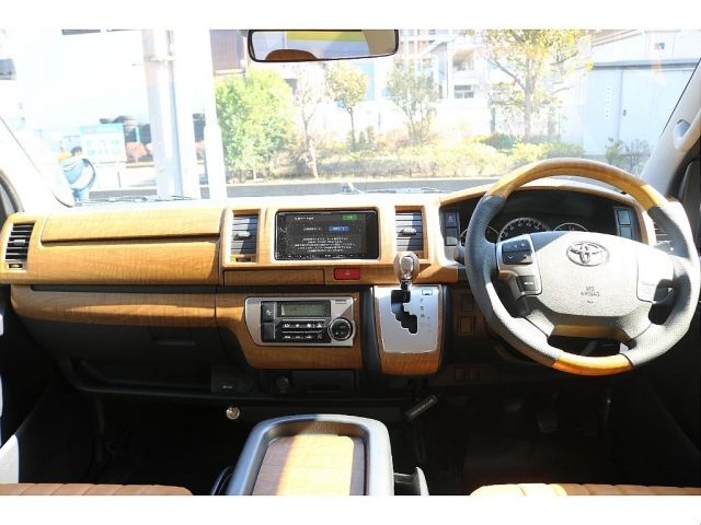 TOYOTA HIACE VAN 2WD 2020 Image 31