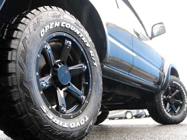 TOYOTA HILUXSURF WAGON 4WD 2002 Image 31