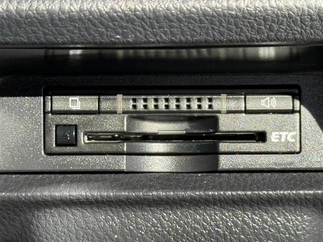 TOYOTA VOXY 2015 Image 31