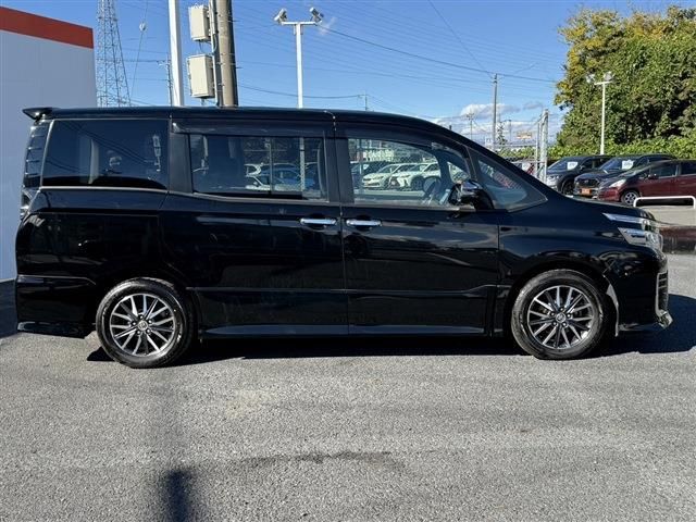 TOYOTA VOXY 2015 Image 31