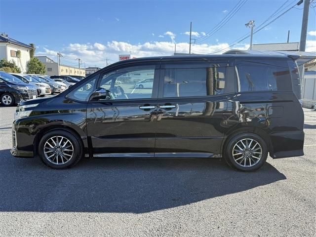 TOYOTA VOXY 2015 Image 31