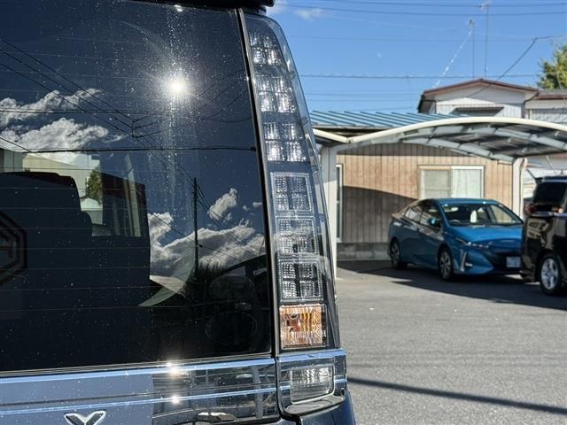 TOYOTA VOXY 2015 Image 31