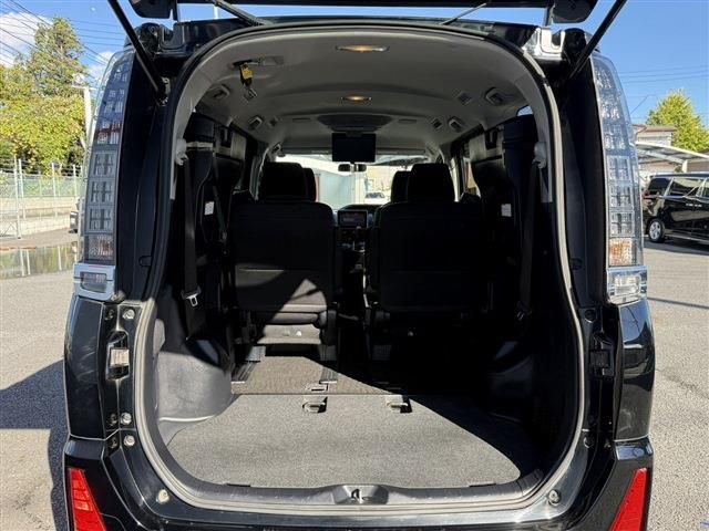 TOYOTA VOXY 2015 Image 31