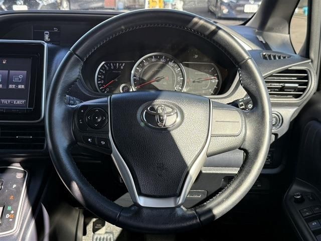 TOYOTA VOXY 2015 Image 31