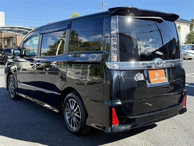 TOYOTA VOXY 2015 Image 31