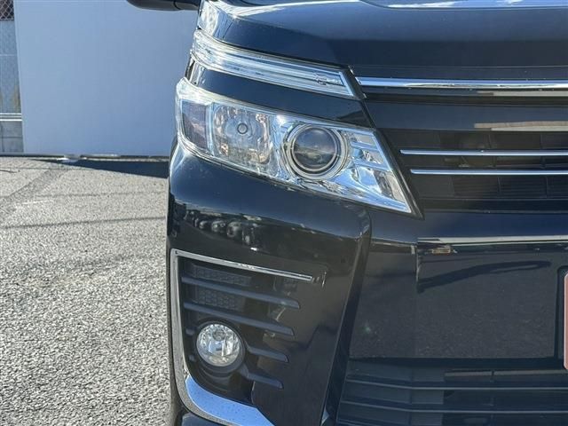 TOYOTA VOXY 2015 Image 31