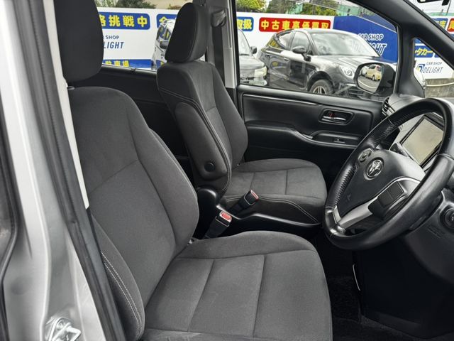 TOYOTA ESQUIRE 2015 Image 31