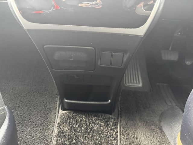 TOYOTA ESQUIRE 2015 Image 31