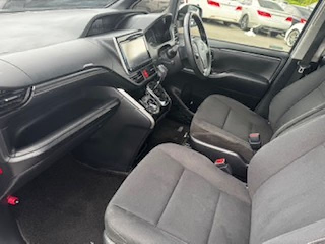 TOYOTA ESQUIRE 2015 Image 31