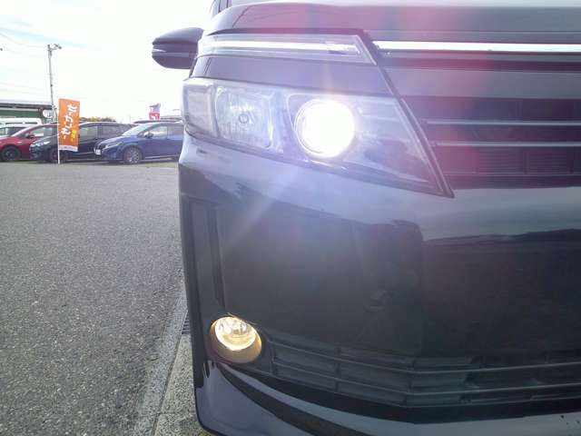 TOYOTA VOXY HYBRID 4WD 2014 Image 31