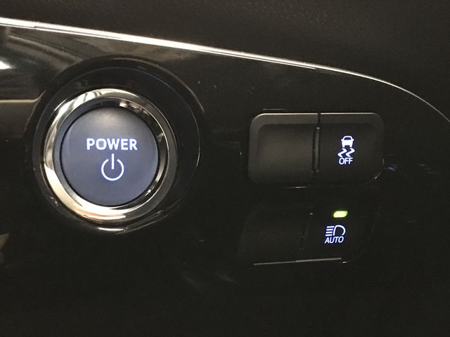 TOYOTA PRIUS 2020 Image 31