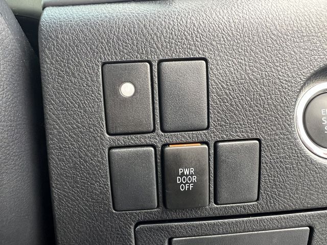 TOYOTA VELLFIRE 4WD 2017 Image 31