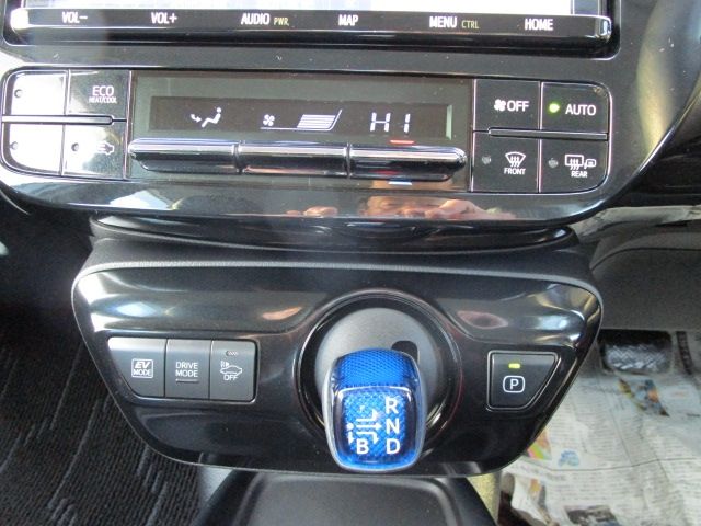 TOYOTA PRIUS 4WD 2019 Image 31