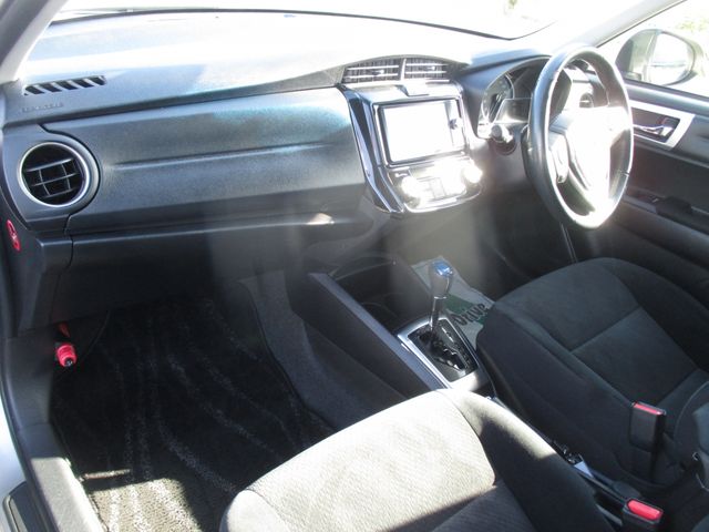 TOYOTA COROLLA AXIO HYBRID 2013 Image 31