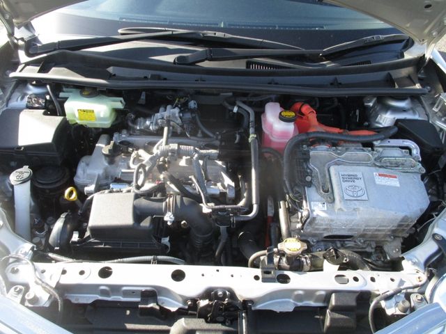 TOYOTA COROLLA AXIO HYBRID 2013 Image 31