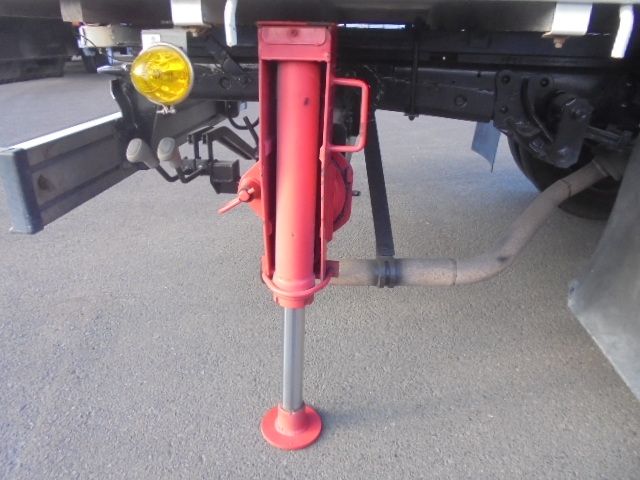 ISUZU ELF 2004 Image 31