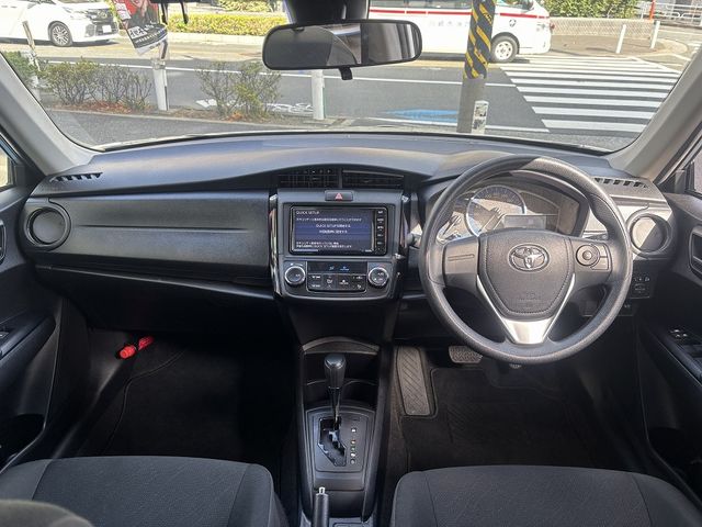 TOYOTA COROLLA AXIO HYBRID 2020 Image 31