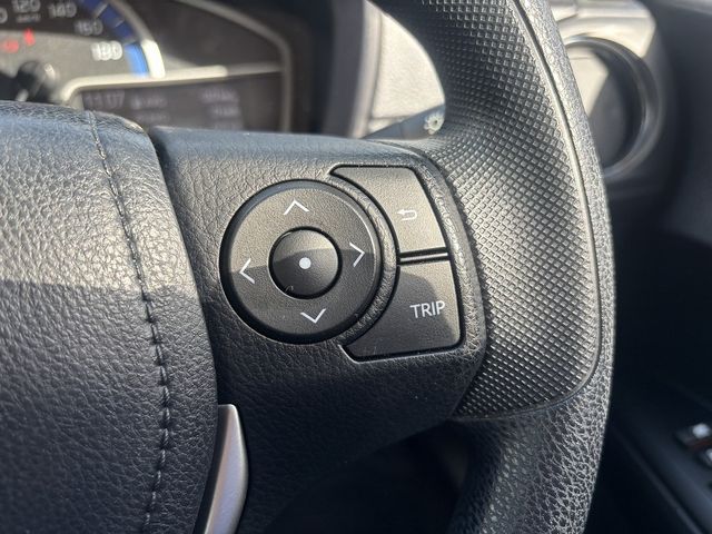 TOYOTA COROLLA AXIO HYBRID 2020 Image 31