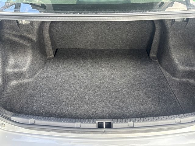 TOYOTA COROLLA AXIO HYBRID 2020 Image 31