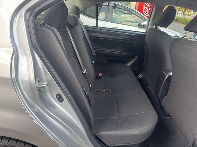 TOYOTA COROLLA AXIO HYBRID 2020 Image 31