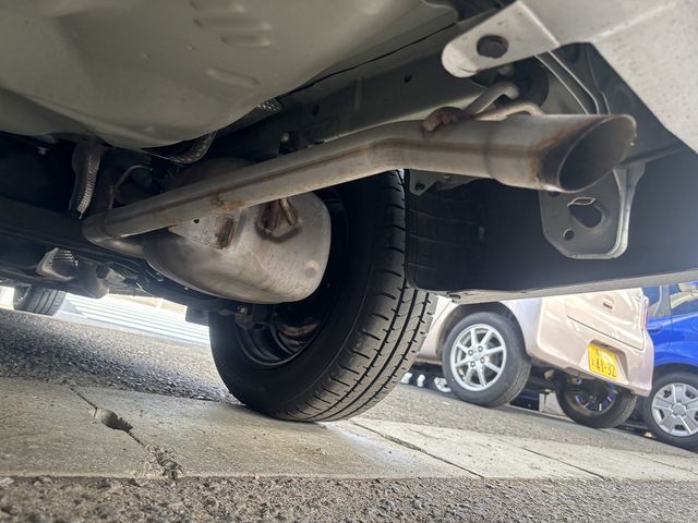 TOYOTA COROLLA AXIO HYBRID 2020 Image 31