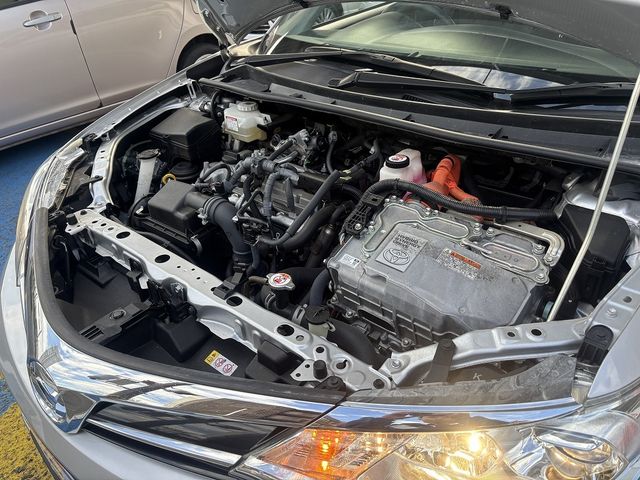 TOYOTA COROLLA AXIO HYBRID 2020 Image 31