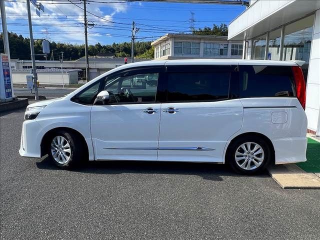 TOYOTA VOXY 4WD 2021 Image 31