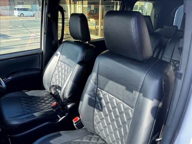 TOYOTA VOXY 4WD 2021 Image 31