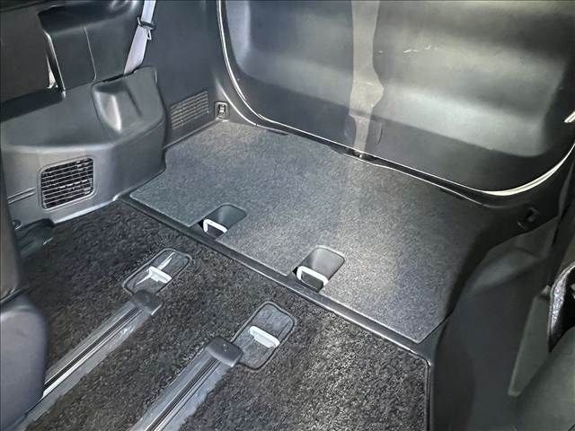 TOYOTA VOXY 4WD 2021 Image 31