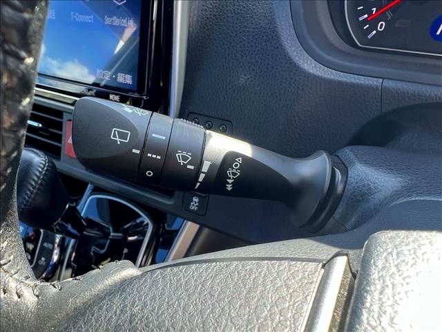 TOYOTA VOXY 4WD 2021 Image 31